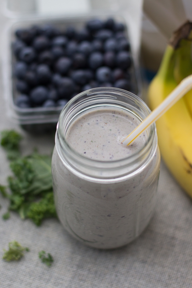 Blueberry and Kale Smoothie Recipe